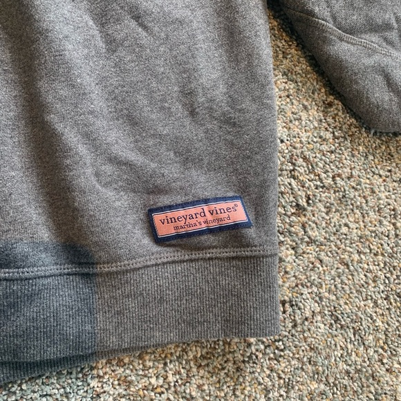 Vineyard Vines Men’s Medium 1/4 zip gray - Picture 3 of 6
